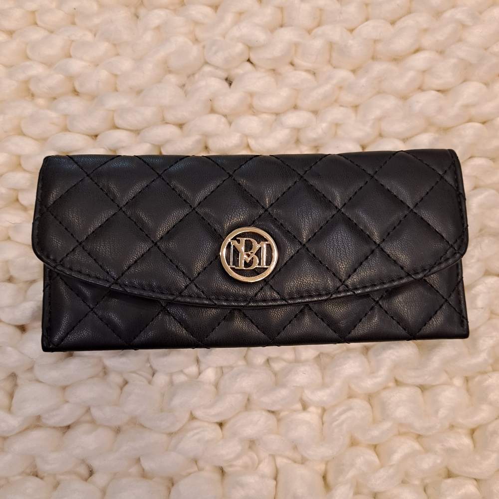 Badgley Mischka Black Quilted Wallet Slim Design Vegan Leather
